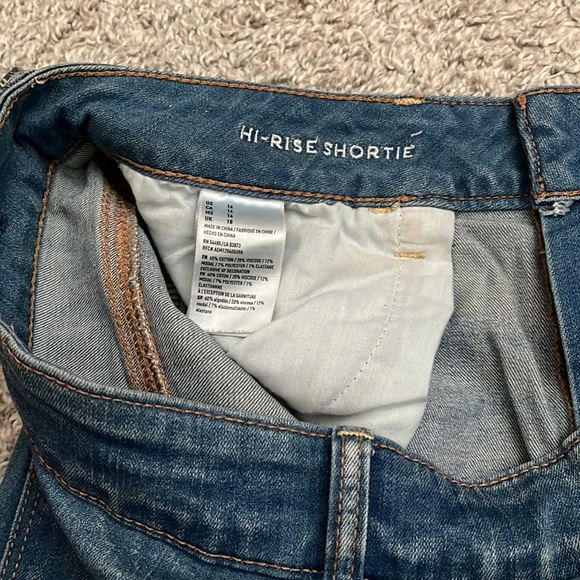 American Eagle Outfitters High Rise Shorties - Picture 4 of 5